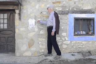 Las autoridades de Griegos realizaorn un video para invitar a las familias de todo el mundo a vivir allí