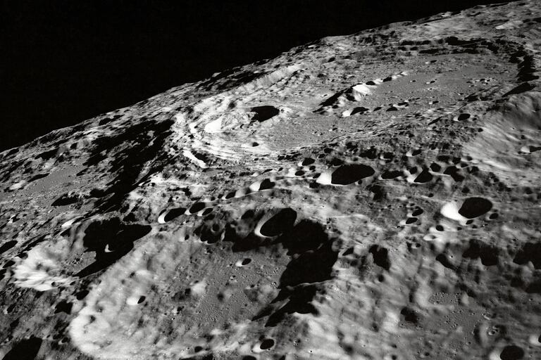 Valentina Tereshkova, Kalpana Chawla y Annie Jean Easley son algunas de las figuras femeninas que dieron su nombre a cráteres lunares