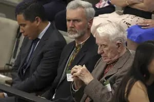 Escándalo en Canadá: el Parlamento ovacionó por error a un veterano de guerra nazi