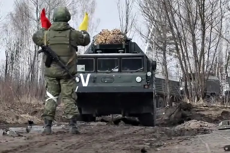 Guerra russo-ucraina: il video diffuso dalla Russia che mostra le sue forze che avanzano verso Kiev