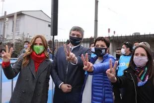 Victoria Tolosa Paz, Máximo Kirchner y Mayra Mendoza protagonizaron el cierre de la campaña oficial en Quilmes