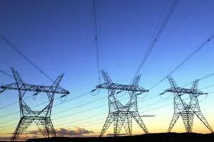 Máxima tensión en el mercado eléctrico por una decisión del Gobierno