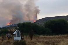 "Se evitó una tragedia": controlan parte del incendio en Esquel