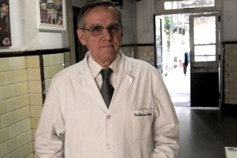El infectólogo Eduardo López opinó sobre el riesgo epidemiológico del  regreso del público a los partidos - LA NACION