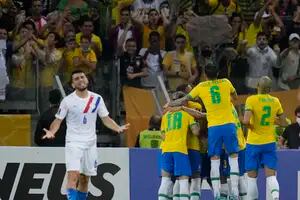 Lujos, golazos y un final apabullante: la goleada de Brasil ante el equipo de Barros Schelotto