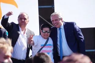 Alberto Fernández junto a Carlos Linares en Chubut