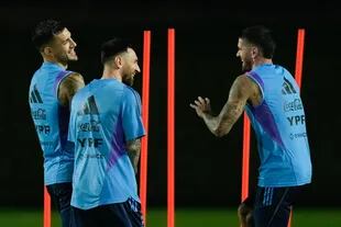 Lionel Messi , Leandro Paredes y Rodrigo De Paul: tres amigos inseparables que se divierten fuera de la cancha