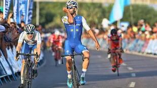 Fernando Gaviria ganó la primera etapa de la Vuelta a San Juan