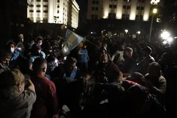 Tensión frente a la Casa Rosada entre un grupo de manifestantes y la policía