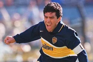 Maradona grita un gol en su última etapa en Boca.