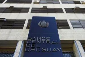 El Banco Central de Uruguay pidió a financieras y corredores de bolsa que informen si tienen cuentas de Insaurralde y Cirio