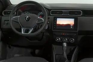 El interior del Renault Duster Outsider 4x2 goza de amplio espacio y de un diseño práctico y funcional para el conductor