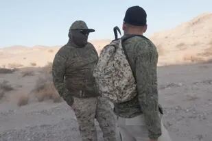 Muestra cómo es cruzar el desierto de México a EE.UU. y advierte sobre un especial peligro