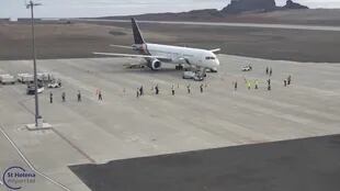 Así se ve actualmente el aeropuerto de la isla Santa Helena, que fue definido por los medios británicos como el "más inútil del mundo"