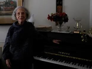 María José Pantoja Leite tiene 109 años. Comenzó a tocar el piano a los 4.