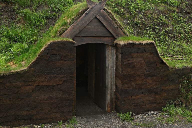 Reconstrucción del asentamiento vikingo de L'Anse aux Meadows, donde se llevó a cabo el estudio publicado en Nature