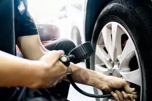La presión correcta de los neumáticos contribuye a reducir el consumo de nafta