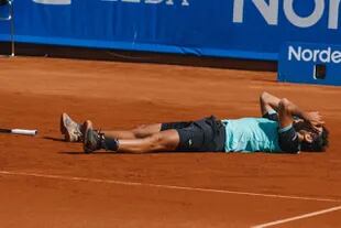 La emoción de Francisco Cerúndolo al conquistar su primer ATP: fue en Bastad, Suecia, tras vencer a su compatriota Sebastián Báez. 