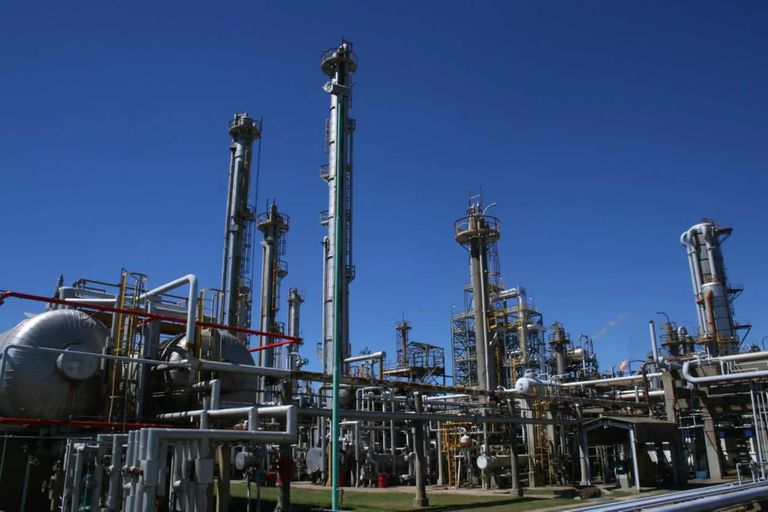 Autorizan a Pampa Energía y a Pan American Energy a exportar gas a Uruguay