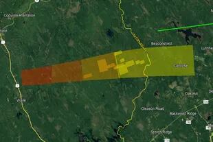 Los trozos de meteorito probablemente cayeron en una franja que va desde la ciudad de Waite, Maine, hasta Canoose, New Brunswick.