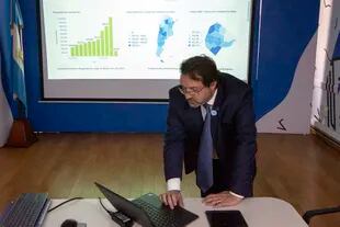 Marco Lavagna, director del Indec, en  el Centro de Monitoreo del operativo del Censo 2022, donde se concentró la información del relevamiento