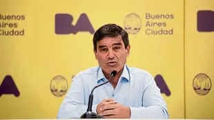 Conferencia de prensa del ministro Fernán Quirós