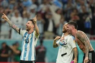 Argentina vs Australia, por los octavos de final de la copa del mundo Qatar 2022, en el Ahmad Bin Ali Stadium Lionel Messi 