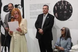 Nacha Guevara, María Kodama y el Ministro de Cultura Tristán Bauer 