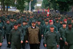 Nicolás Maduro, ante militares: “Soldados, ha llegado la hora de combatir”