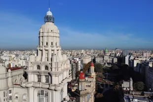 La emblemática cúpula del Palacio Barolo y la vista de Buenos Aires desde sus alturas 
