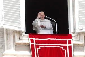 El papa Francisco saludó al nuevo presidente del Perú
