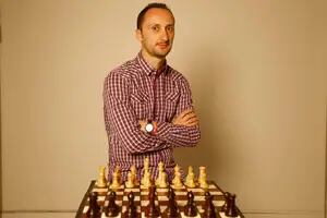 El ajedrecista que se consagró campeón mundial en San Luis, pero arriesgaba demasiado y perdió todo
