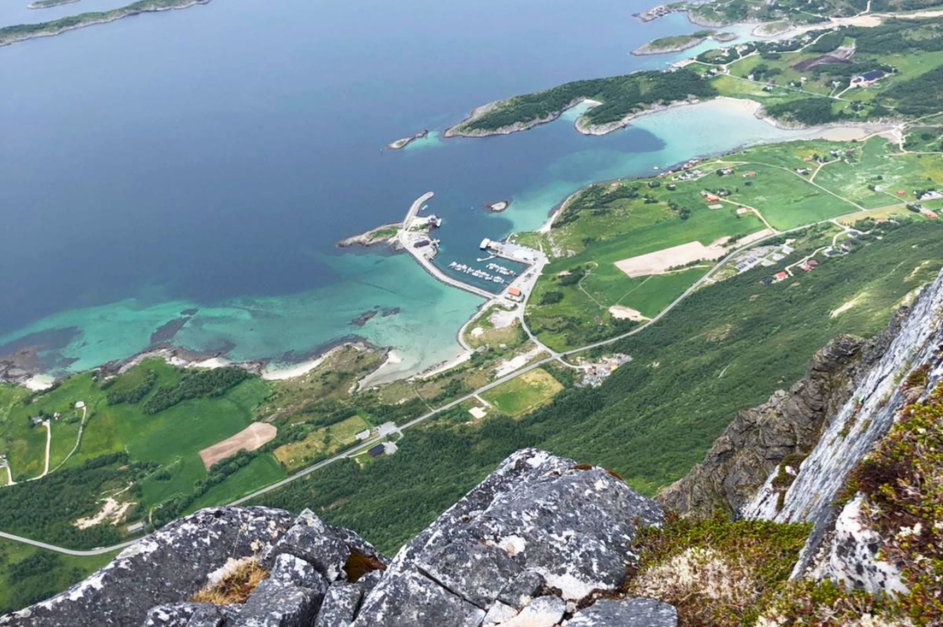 Keiservarden es una meseta montañosa en la cima de la colina Veten cerca de Bodø, Nordland, en el norte de Noruega. Se encuentra a 366 metros sobre el nivel del mar y lleva el nombre del emperador alemán Wilhelm II.