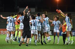 El festejo de la selección argentina femenina tras la clasificación al Mundial de 2023