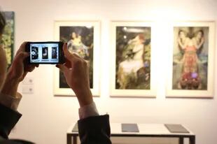 Collage digitales de la artista visual Gisela Faure expuestas en la tercera edición de Diderot Art.Tech, evento organizado con el apoyo de Samsung