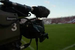 TV contrarreloj: el fútbol vuelve hoy, pero aún no se sabe quién lo transmite