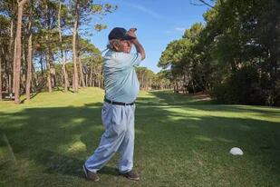 Salvador “Pocholo” Zeinsteger tiene 76 años y es profesor de golf en Cariló