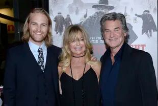 Goldie Hawn y Kurt Russell junto a su hijo Wyatt