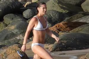 A tres meses de dar a luz, Pippa Middleton reapareció con un espectacular bikini