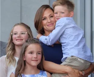 Jennifer Garner con sus tres hijos: Violet, Seraphina y Samuel
