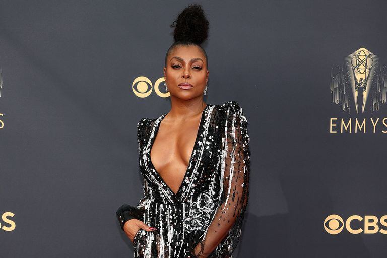  Taraji P. Henson, con escote pronunciado y pose de diva