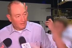 Australia: un senador de ultraderecha recibió un huevazo y respondió a las piñas