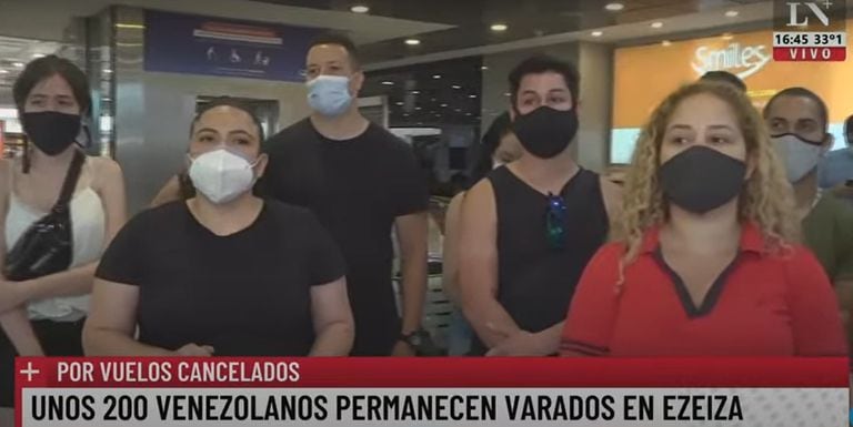 Por la cancelación de vuelos: 200 venezolanos están varados en el aeropuerto de Ezeiza