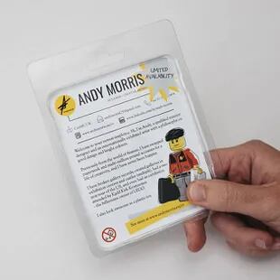 Andy Morris creó un CV con una pieza de Lego