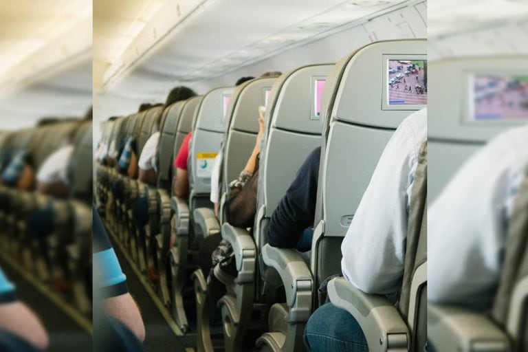 ¿Cuál es el motivo por el que el asiento del avión no debe estar reclinado? Foto: Pexels