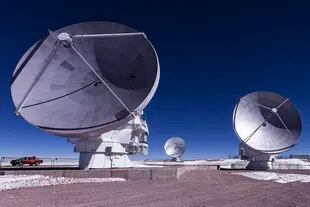 La misma altitud que beneficia la observación astronómica, perjudica el estado de las antenas