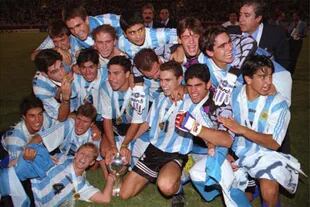 El comienzo de todo: Qatar 1995. La Argentina derrotó en la final a Brasil, algo que siempre tiene una satisfacción extra