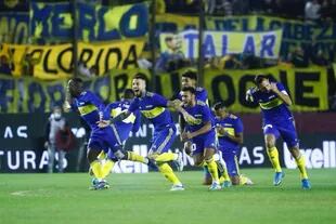 Escena de la semifinal de la Copa de la Liga Profesional que disputan Boca Juniors y Racing Club