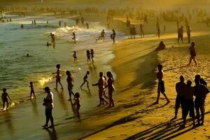 Cómo se preparan las playas del mundo para un verano de distanciamiento social