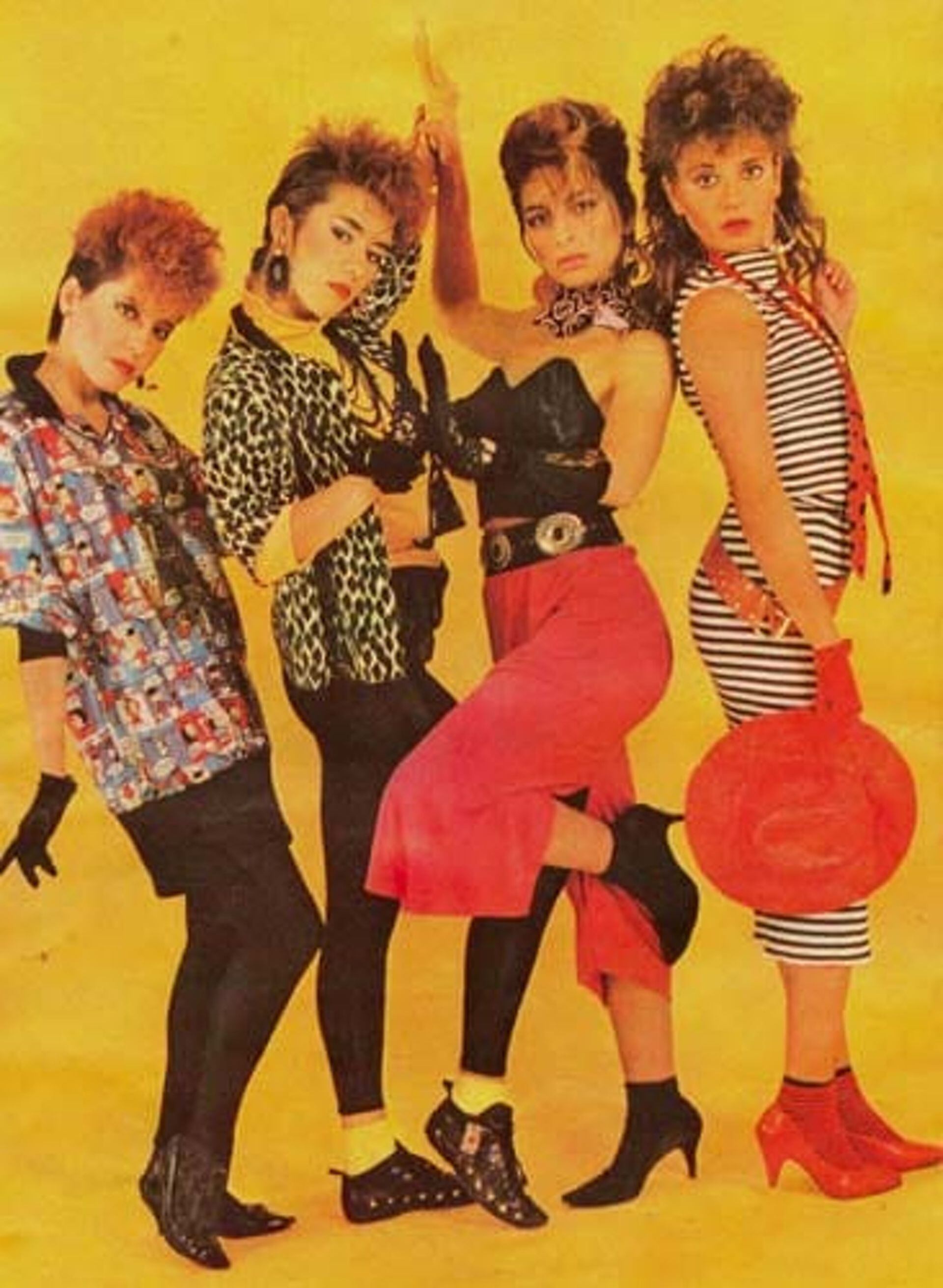 Las Viudas and that classic explosion of colors from the 80s